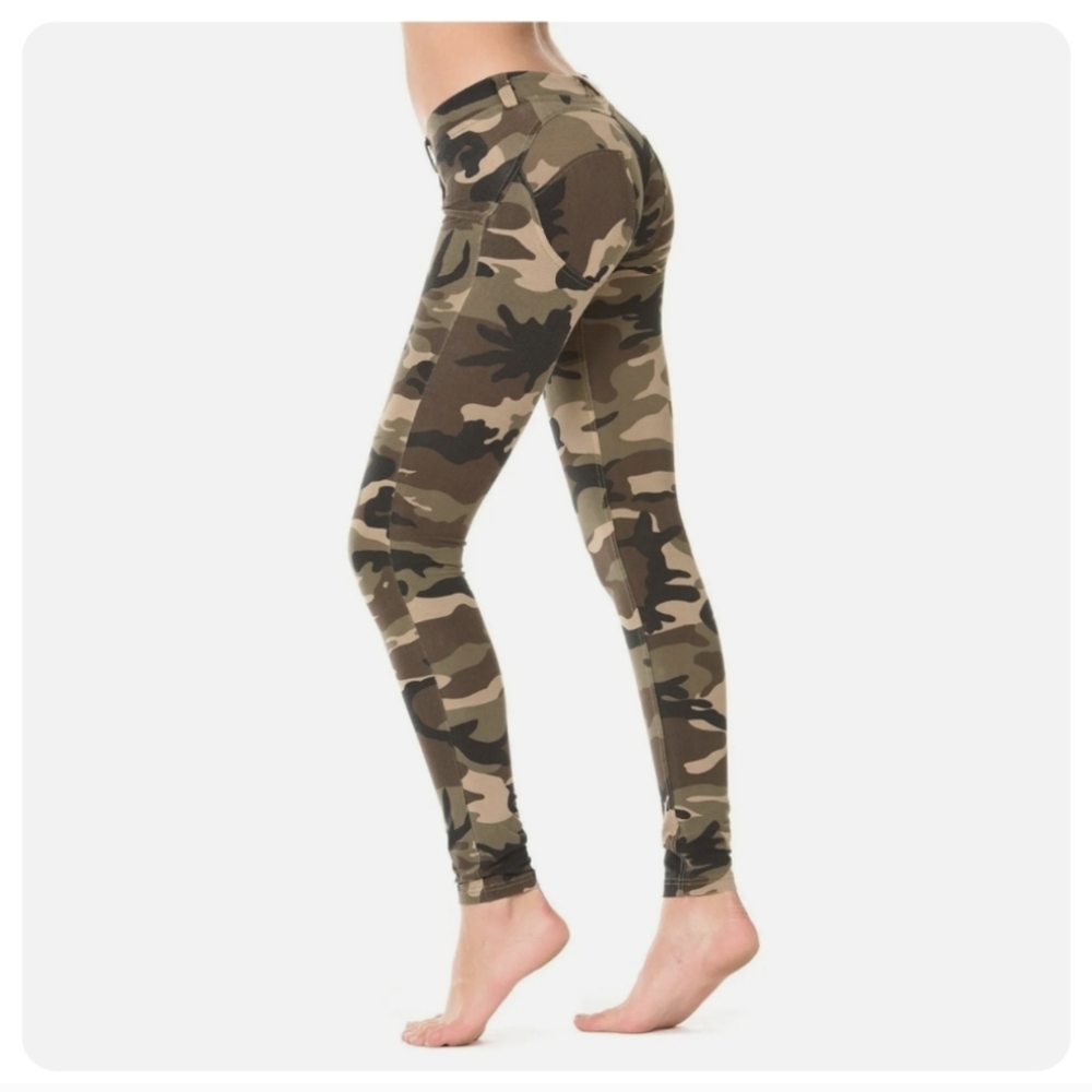 NWT Freddy camo leggings,sz xs